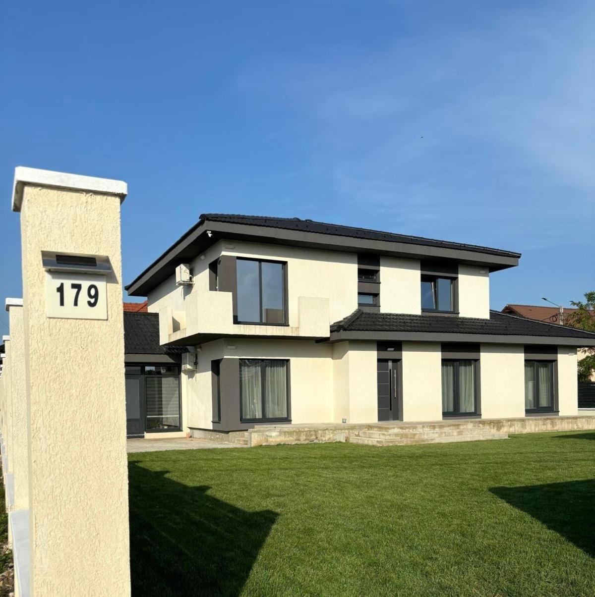Casira Guesthouse Sînmartin 外观 照片